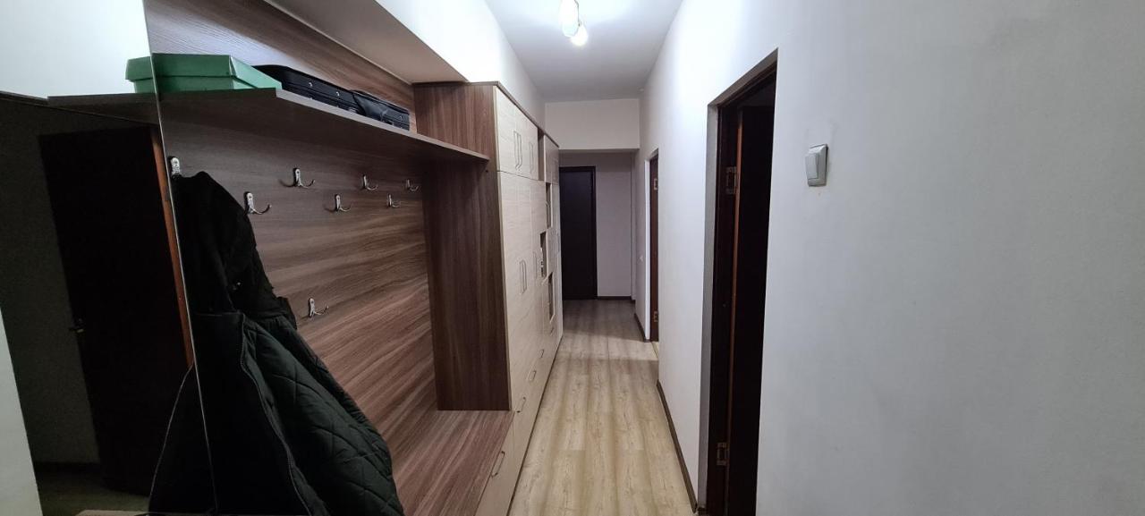 Flat In Central Bisjkek Eksteriør bilde