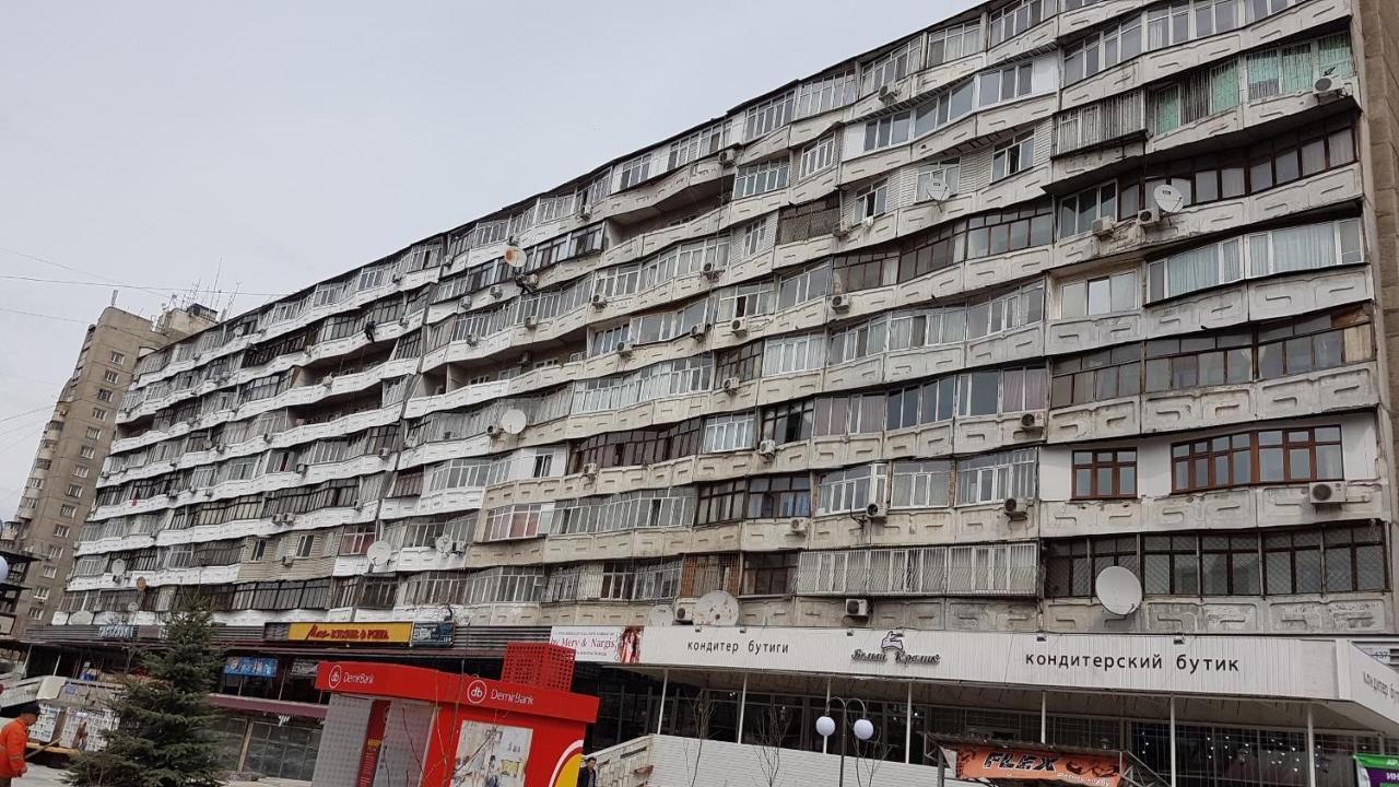 Flat In Central Bisjkek Eksteriør bilde